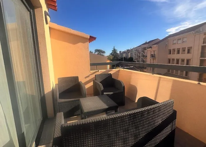 2 Charley Super Emplacement Et Parking * Calvi (Corsica)