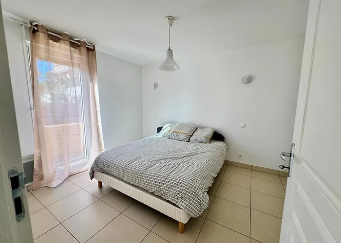 2 Charley Super Emplacement Et Parking * Calvi (Corsica)