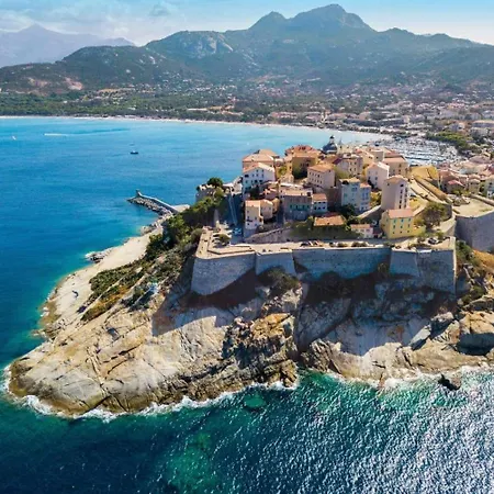 2 Charley Super Emplacement Et Parking Calvi (Corsica)