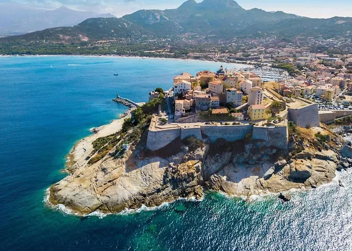 2 Charley Super Emplacement Et Parking Calvi (Corsica)